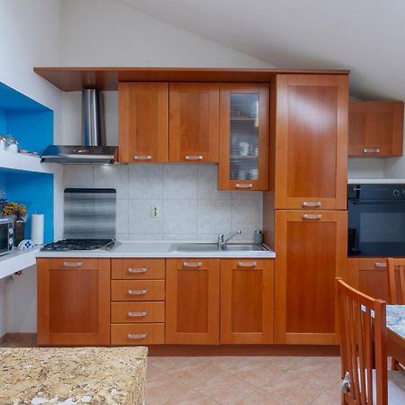 Amu Apartment Pula Ngoại thất bức ảnh