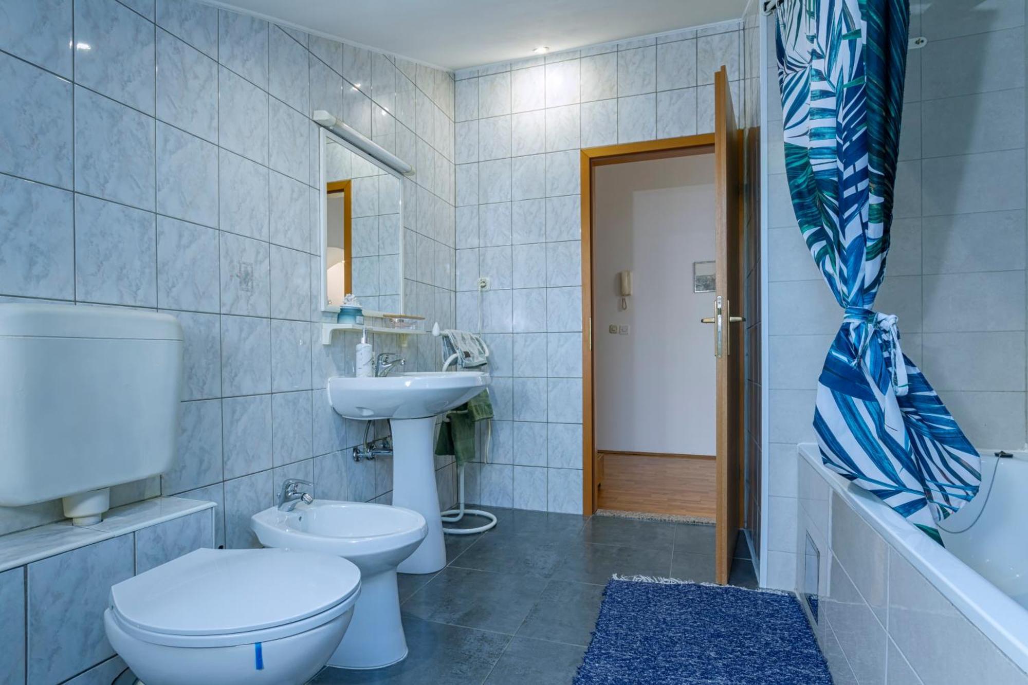 Amu Apartment Pula Ngoại thất bức ảnh
