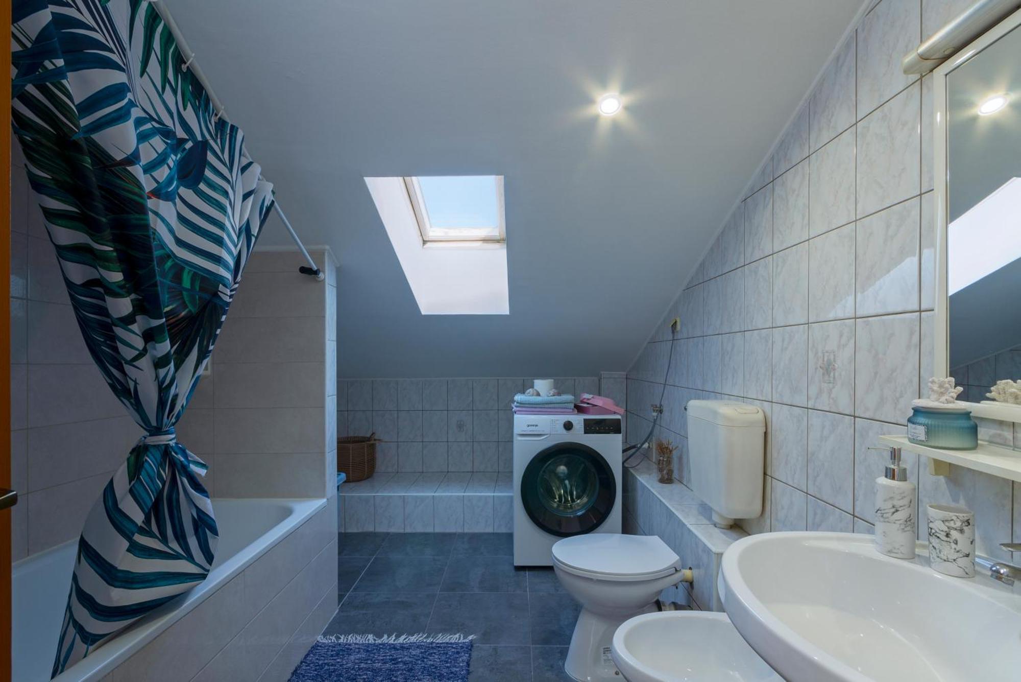 Amu Apartment Pula Ngoại thất bức ảnh